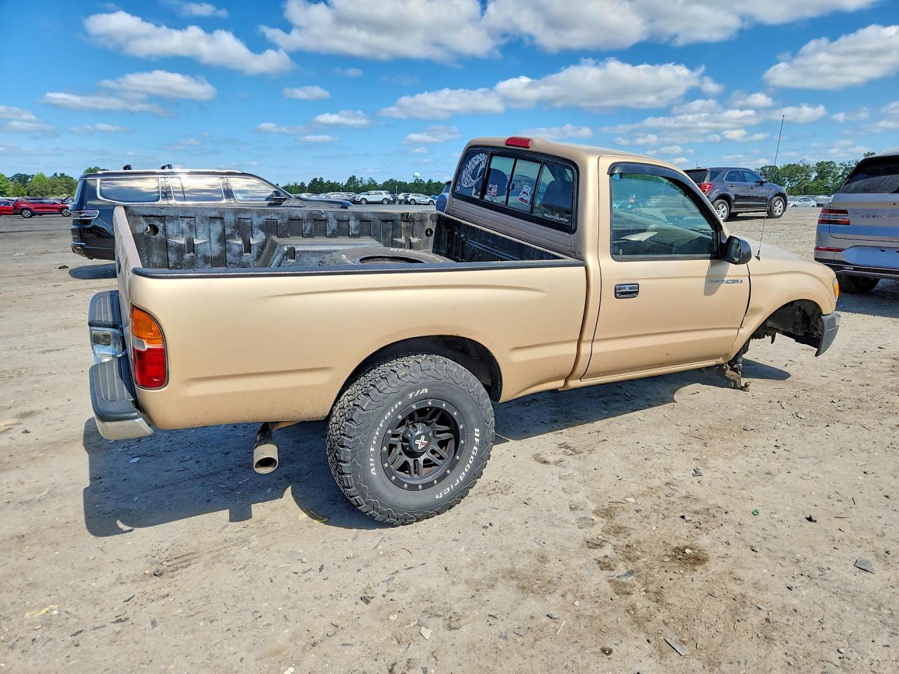 2000 Toyota Tacoma Base Золотой vin: 4TAPM62N1YZ588492