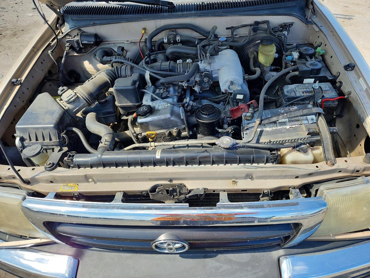 2000 Toyota Tacoma Base Золотой vin: 4TAPM62N1YZ588492
