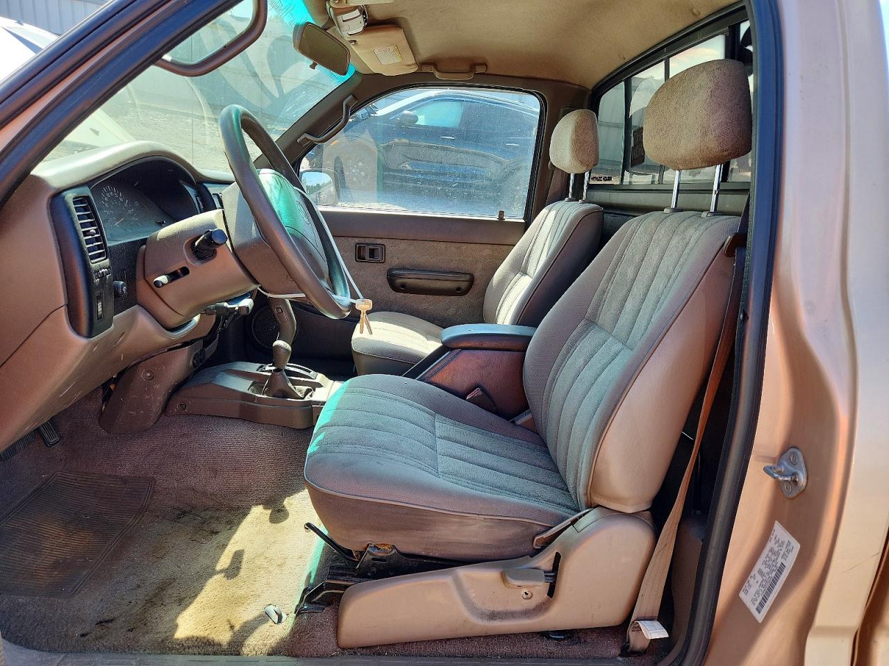 2000 Toyota Tacoma Base Золотой vin: 4TAPM62N1YZ588492