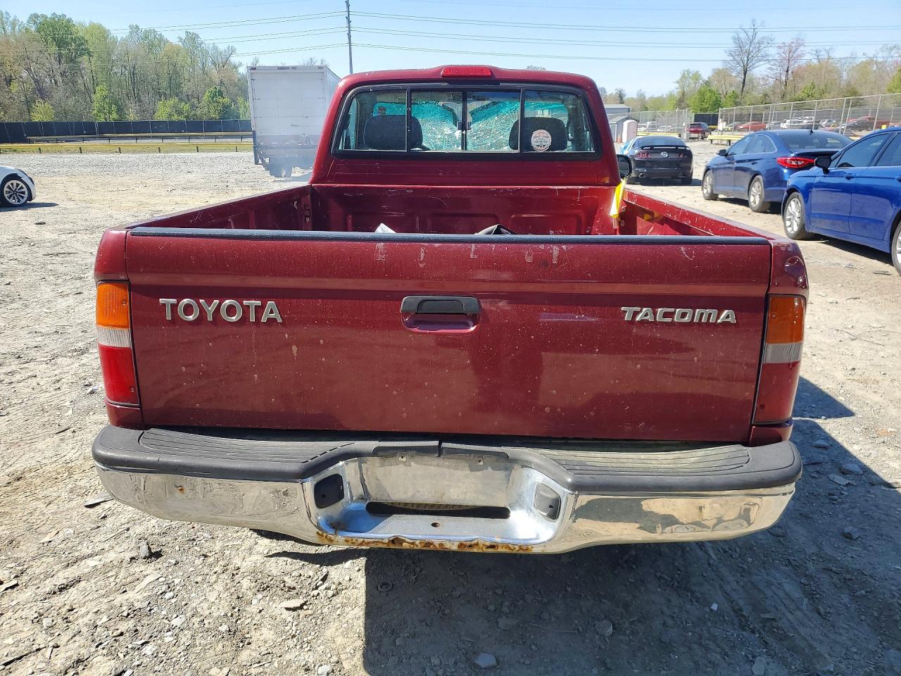 2000 Toyota Tacoma Base Burgundy vin: 4TAPM62N1YZ638632