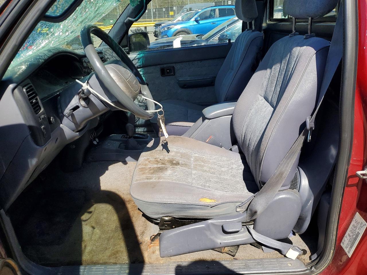 2000 Toyota Tacoma Base Burgundy vin: 4TAPM62N1YZ638632