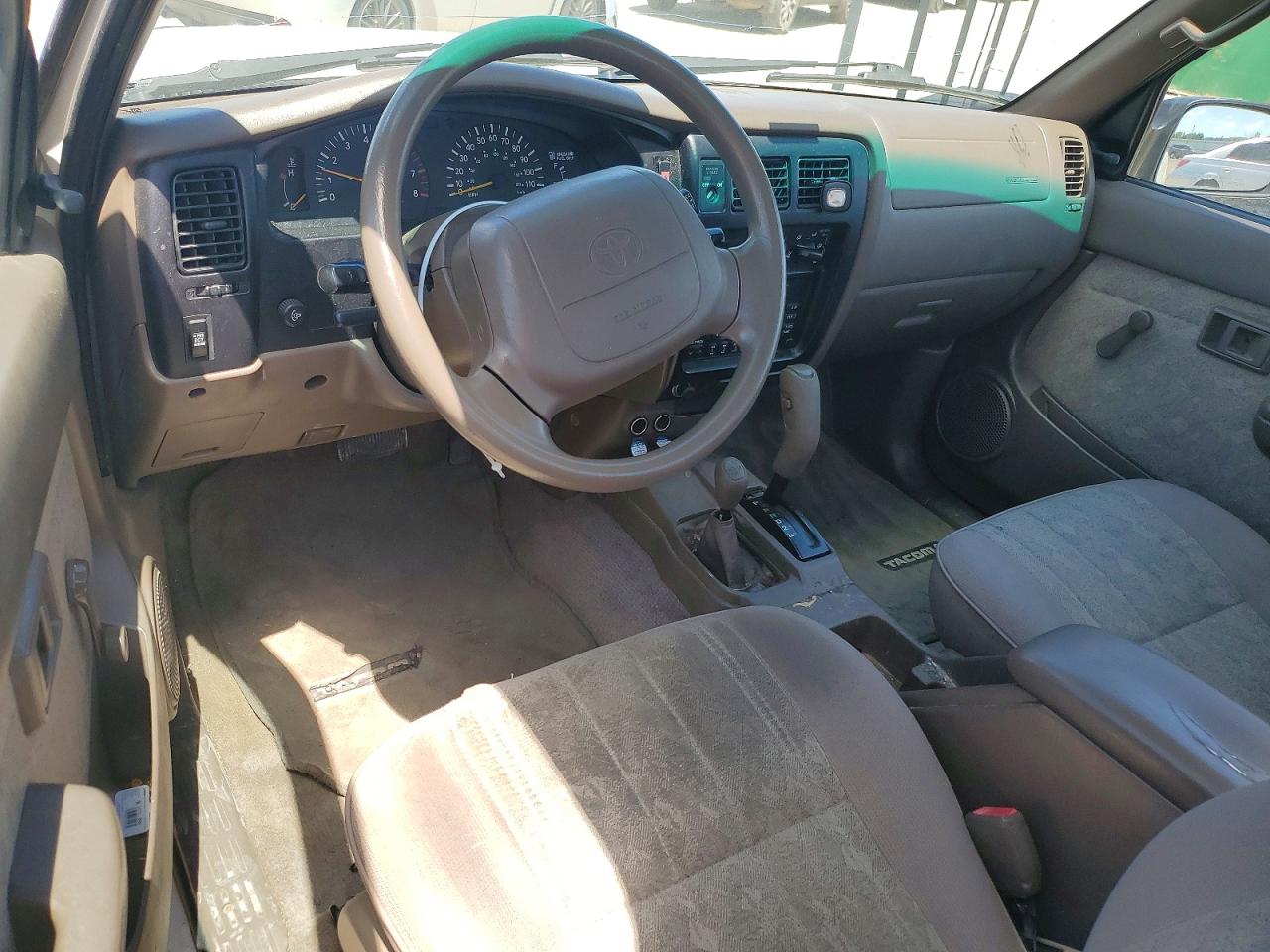 2000 Toyota Tacoma Base White vin: 4TAPM62N3YZ577039