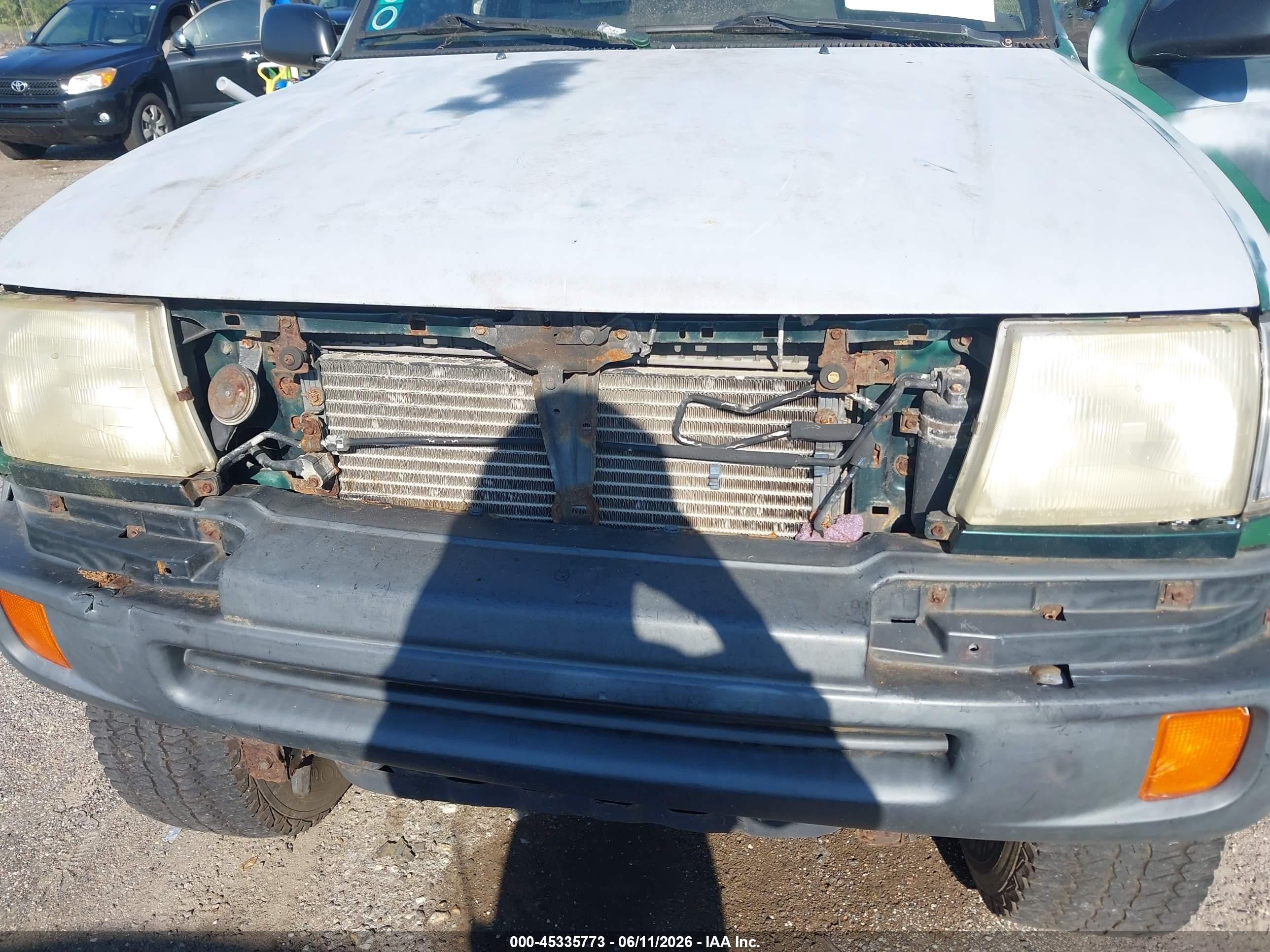 2000 Toyota Tacoma   Gray vin: 4TAPM62N3YZ638180