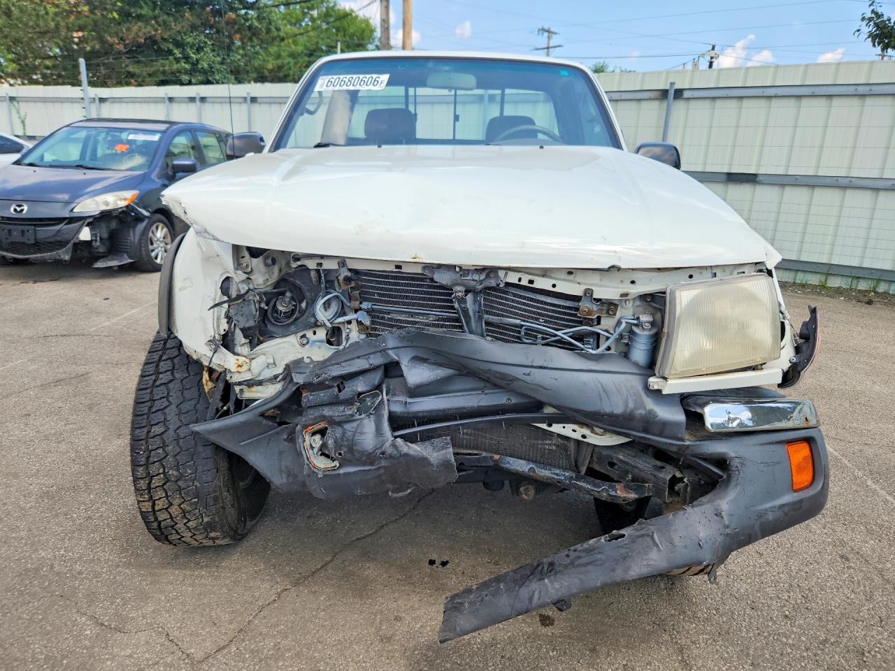 1998 Toyota Tacoma Base White vin: 4TAPM62N4WZ087450