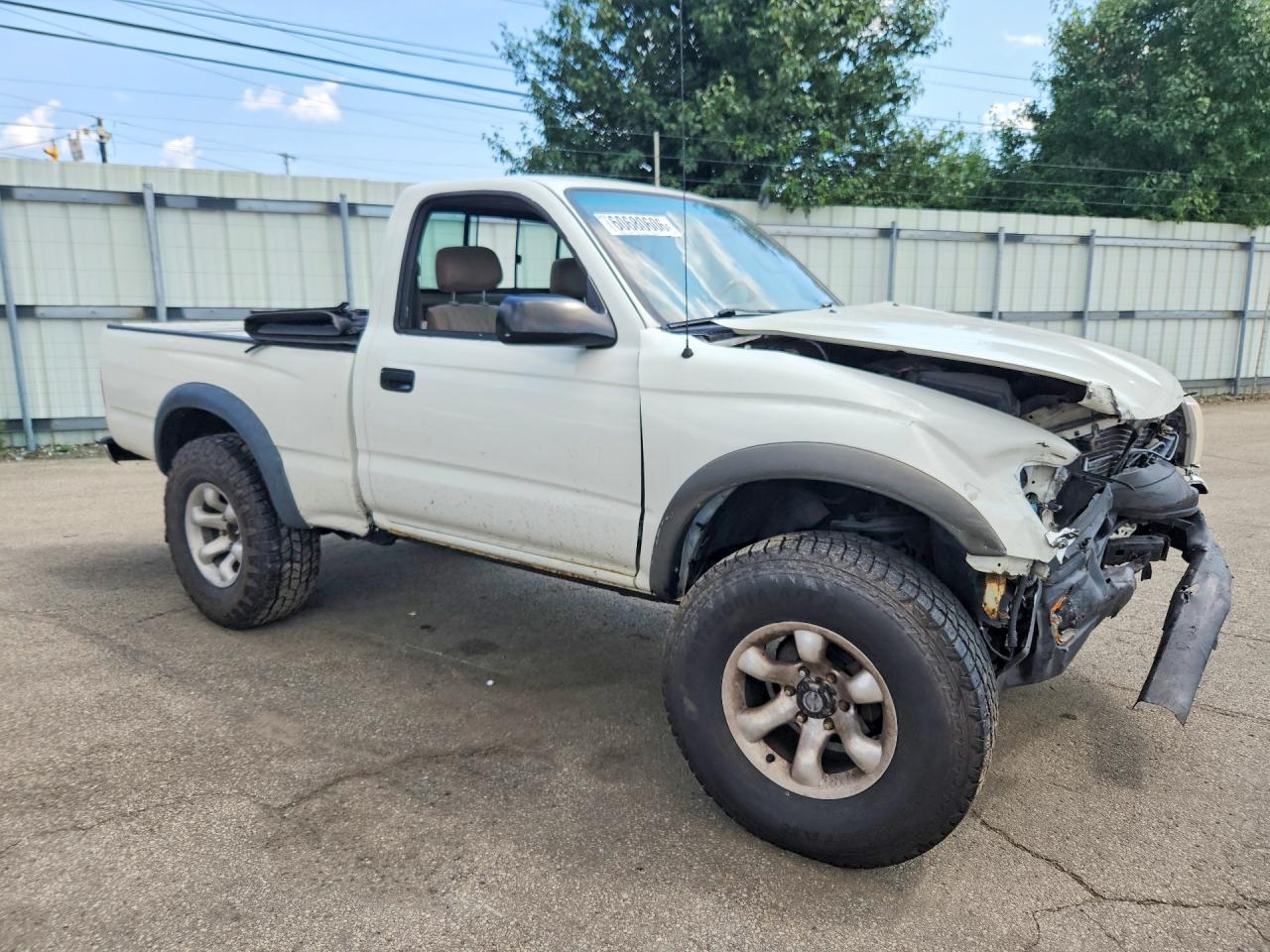 1998 Toyota Tacoma Base White vin: 4TAPM62N4WZ087450