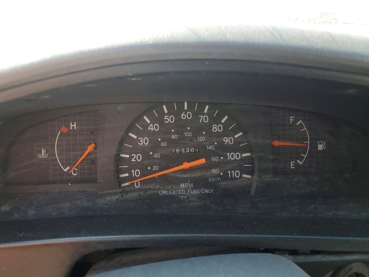 1996 Toyota Tacoma Base White vin: 4TAPM62N5TZ203055