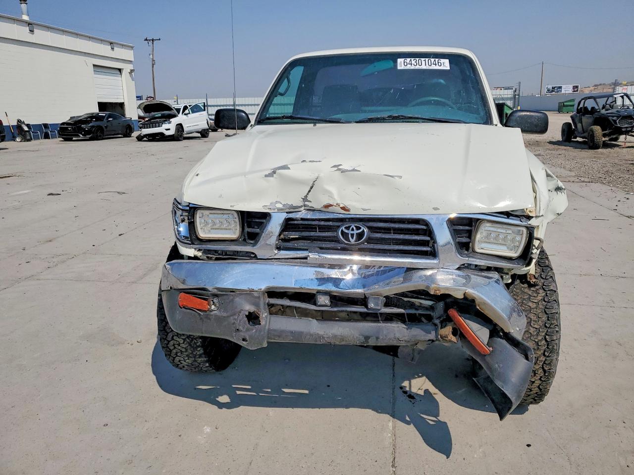 1996 Toyota Tacoma Base White vin: 4TAPM62N5TZ203055