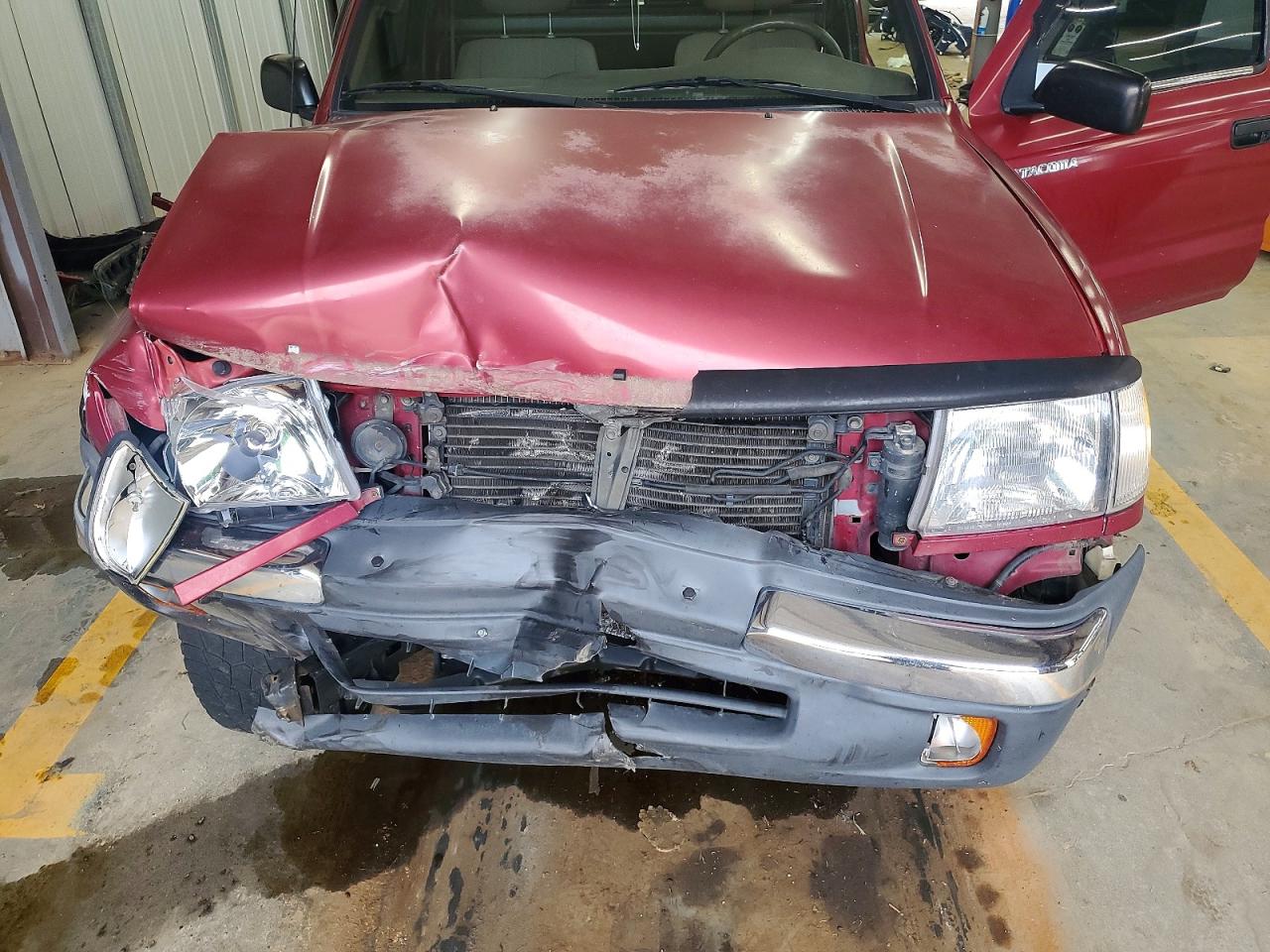 1998 Toyota Tacoma Base Burgundy vin: 4TAPM62N5WZ168490