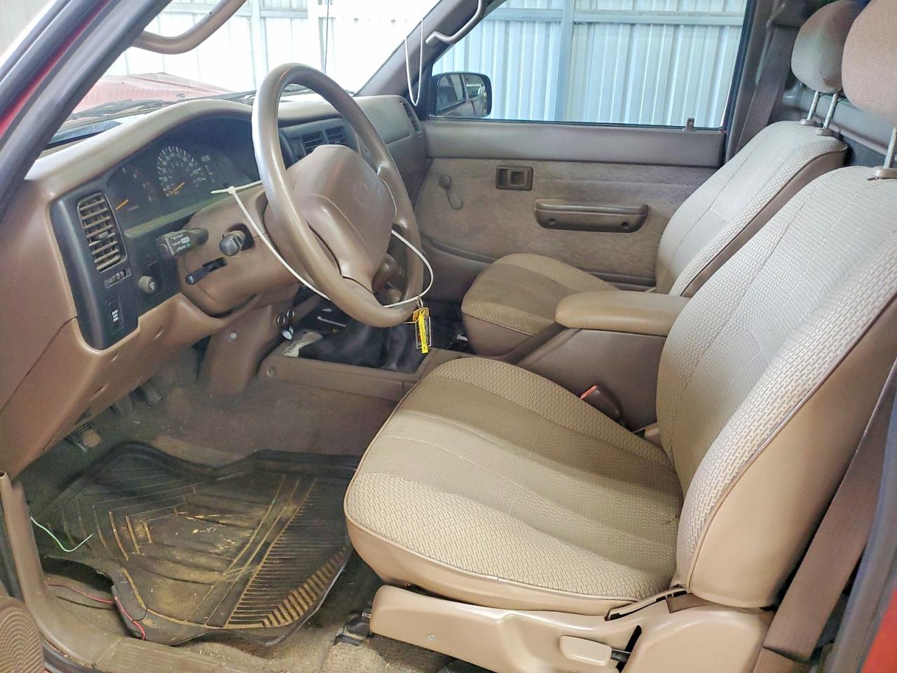 1998 Toyota Tacoma Base Burgundy vin: 4TAPM62N5WZ168490