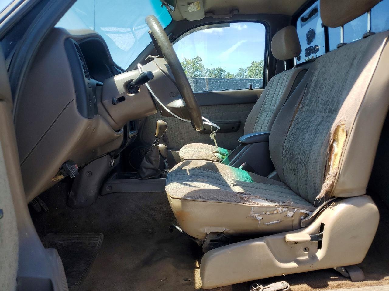 1998 Toyota Tacoma Base Black vin: 4TAPM62N8WZ030118