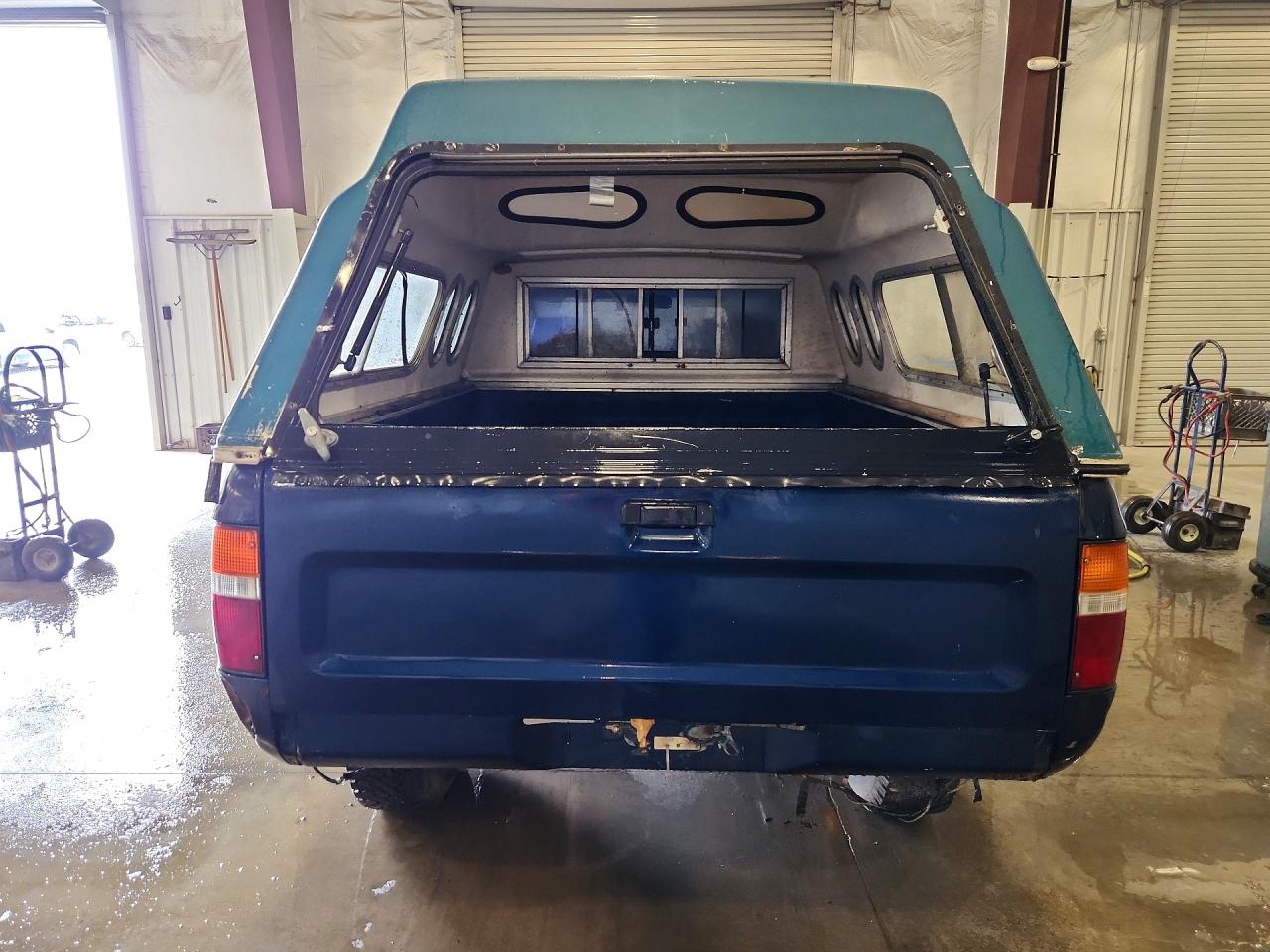 1993 Toyota Pickup 1/2 Ton Short Wheelbase Dx Blue vin: 4TARN01P2PZ099121