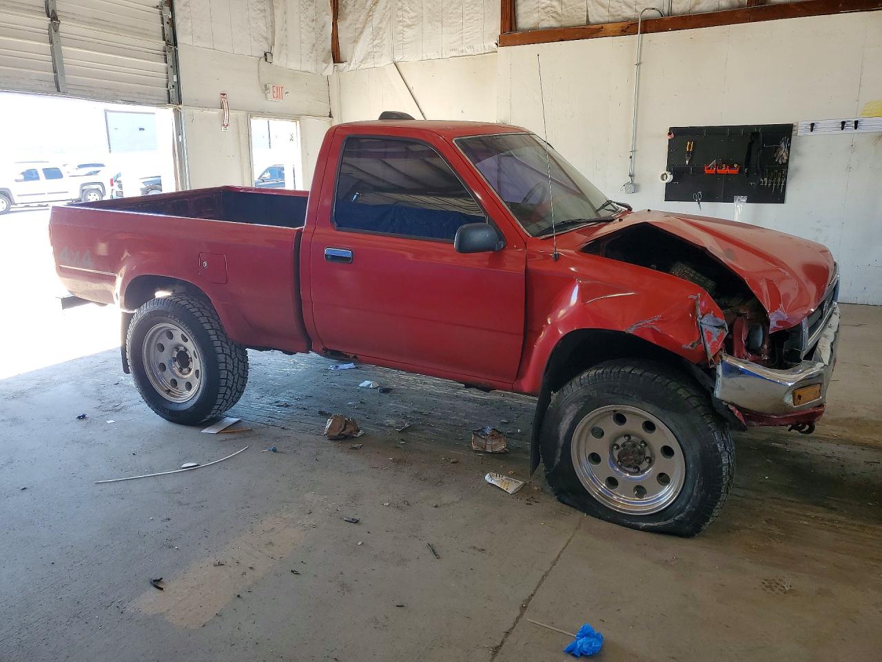 1994 Toyota Pickup Dx Red vin: 4TARN01P7RZ212581