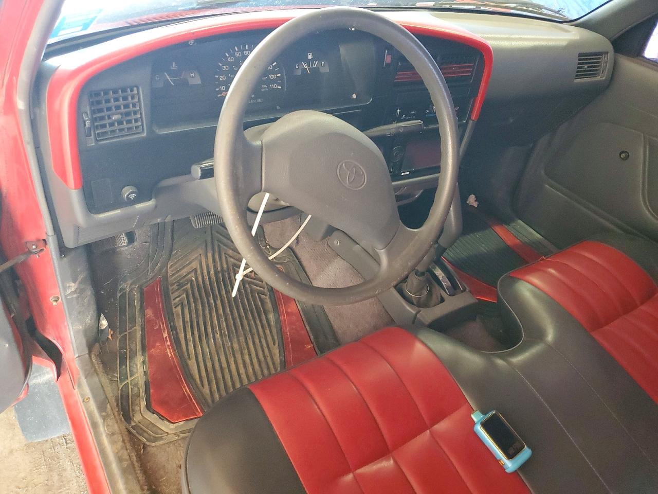 1994 Toyota Pickup Dx Red vin: 4TARN01P7RZ212581