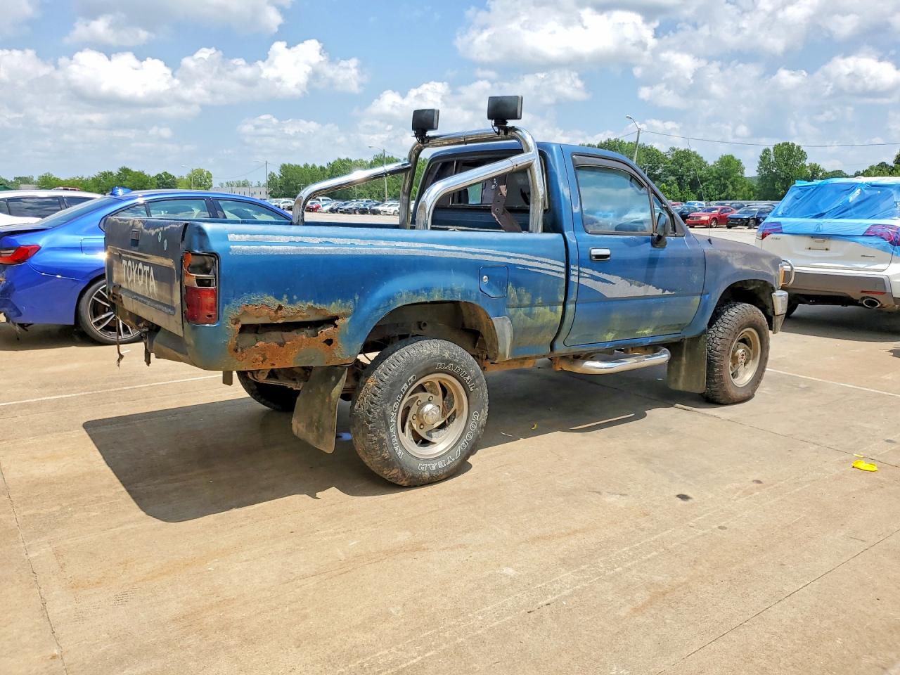 1993 Toyota Pickup Deluxe Blue vin: 4TARN01P9PZ136374