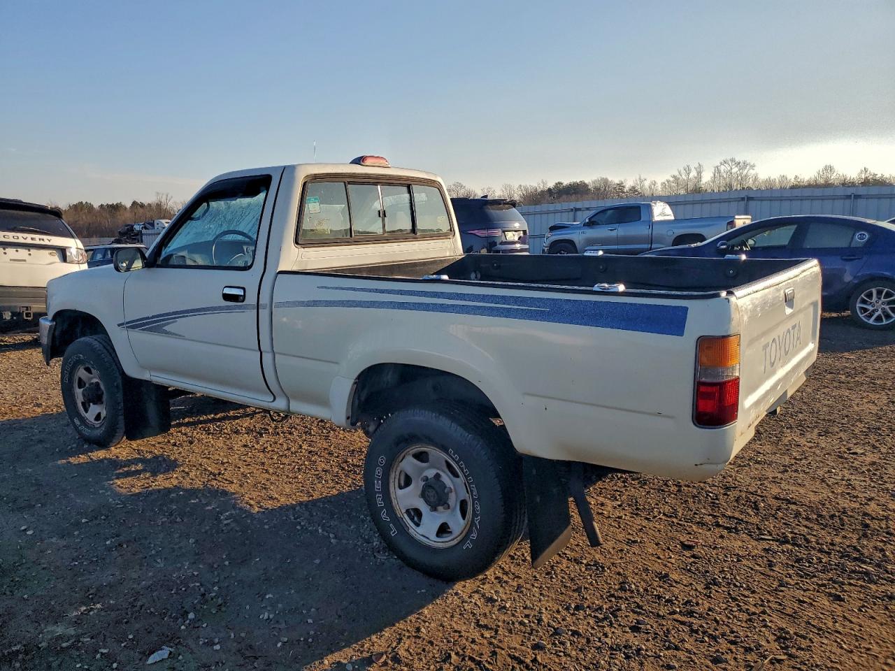 1995 Toyota Pickup 1/2 Ton Short Wheelbase Dx Gray vin: 4TARN01P9SZ314907