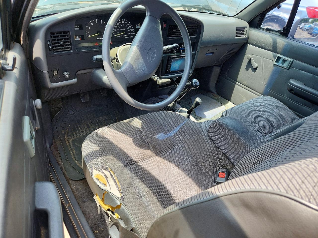 1994 Toyota Pickup 1/2 Ton Extra Long Wheelbase D Green vin: 4TARN13P4RZ250417