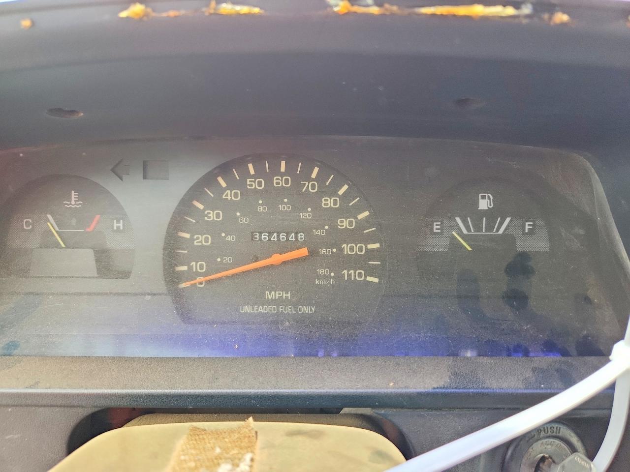 1994 Toyota Pickup 1/2 Ton Short Wheelbase Stb Burgundy vin: 4TARN81A0RZ176937