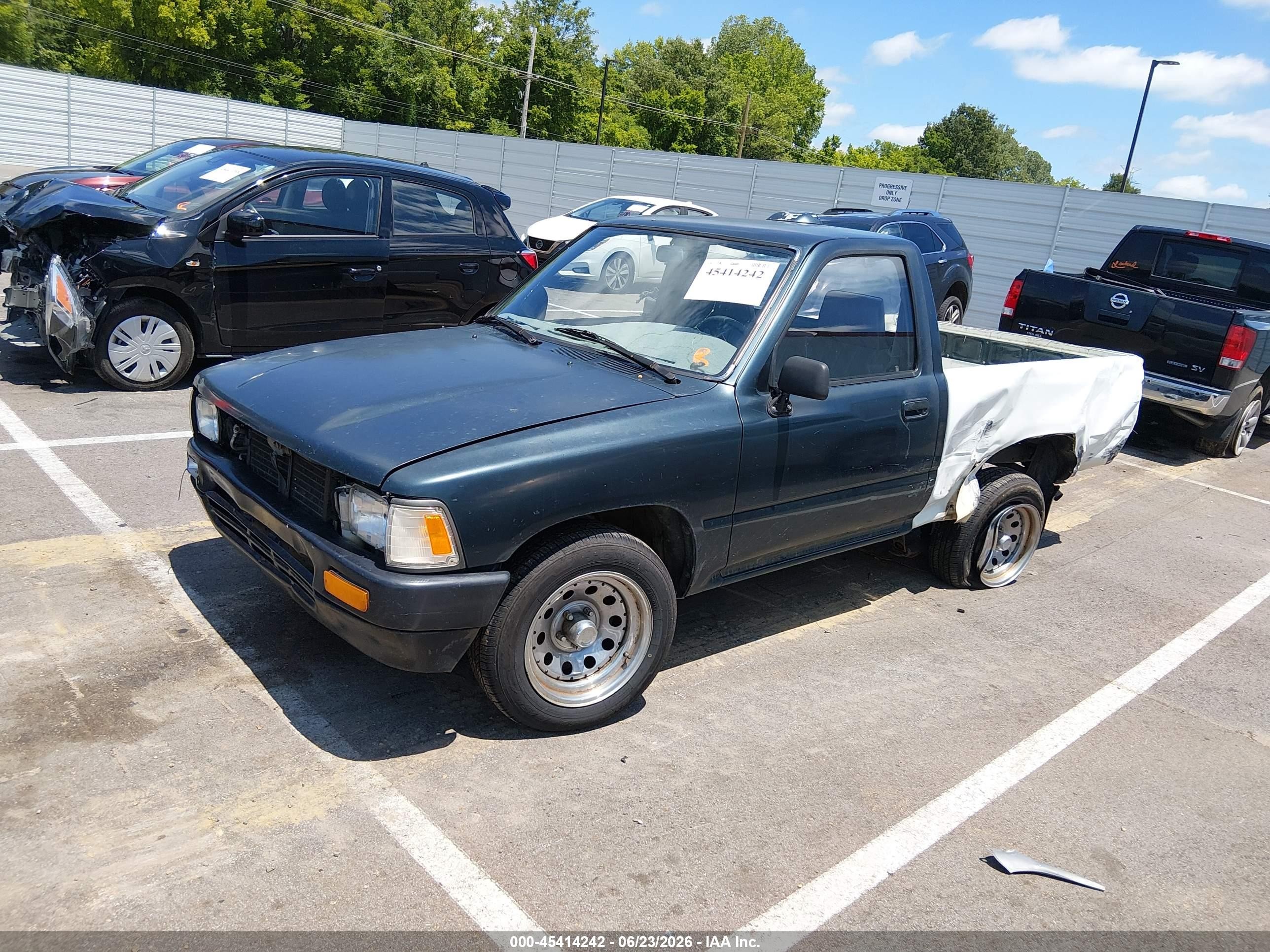 1994 Toyota Pickup 1/2 Ton Short Whlbase Stb Green vin: 4TARN81A2RZ269040