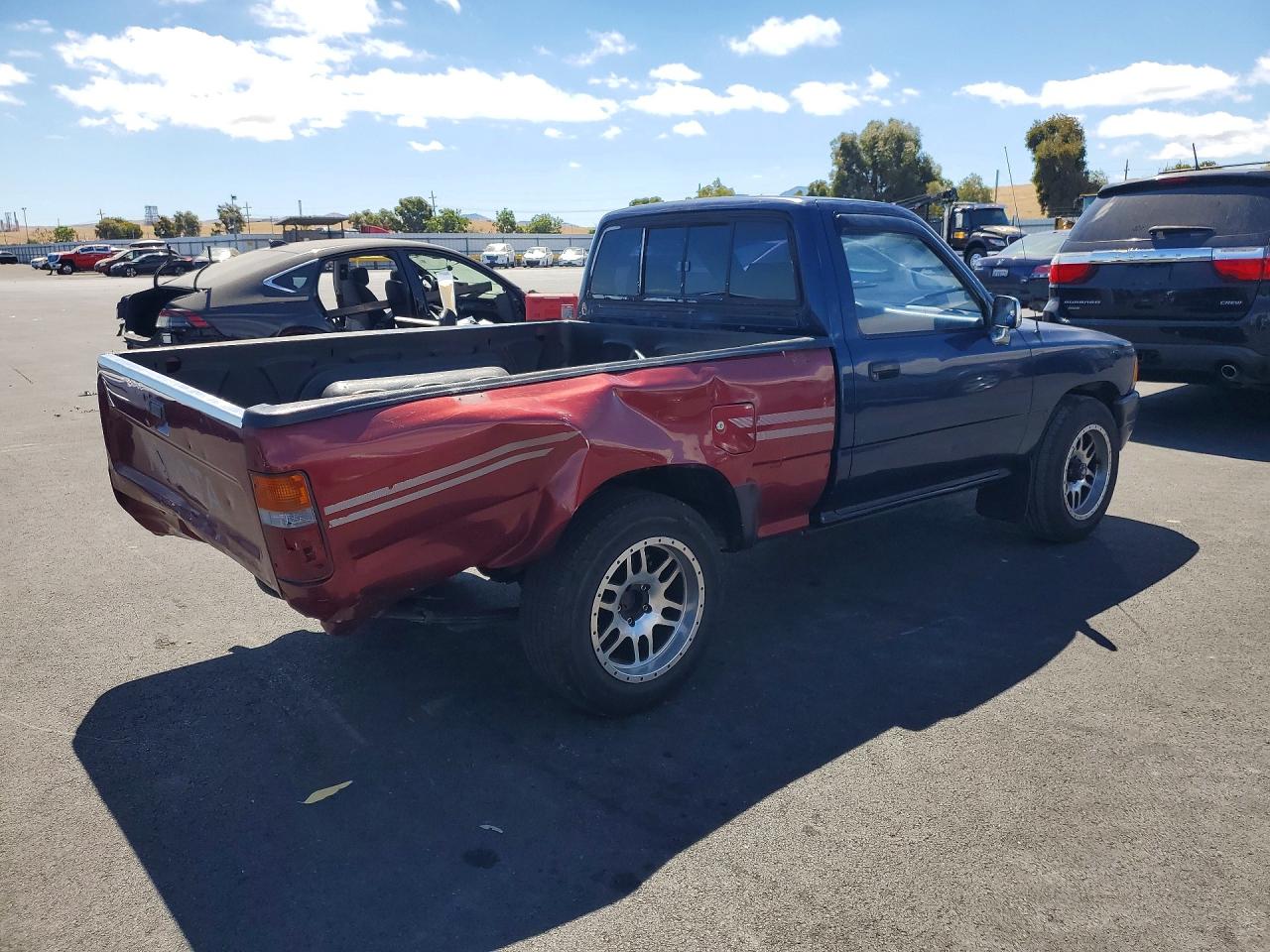 1993 Toyota Pickup 1/2 Ton Short Wheelbase Stb Two Tone vin: 4TARN81A4PZ112395