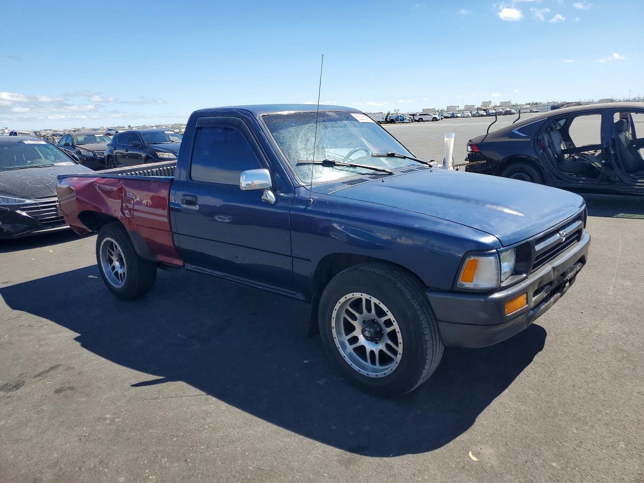 1993 Toyota Pickup 1/2 Ton Short Wheelbase Stb Two Tone vin: 4TARN81A4PZ112395