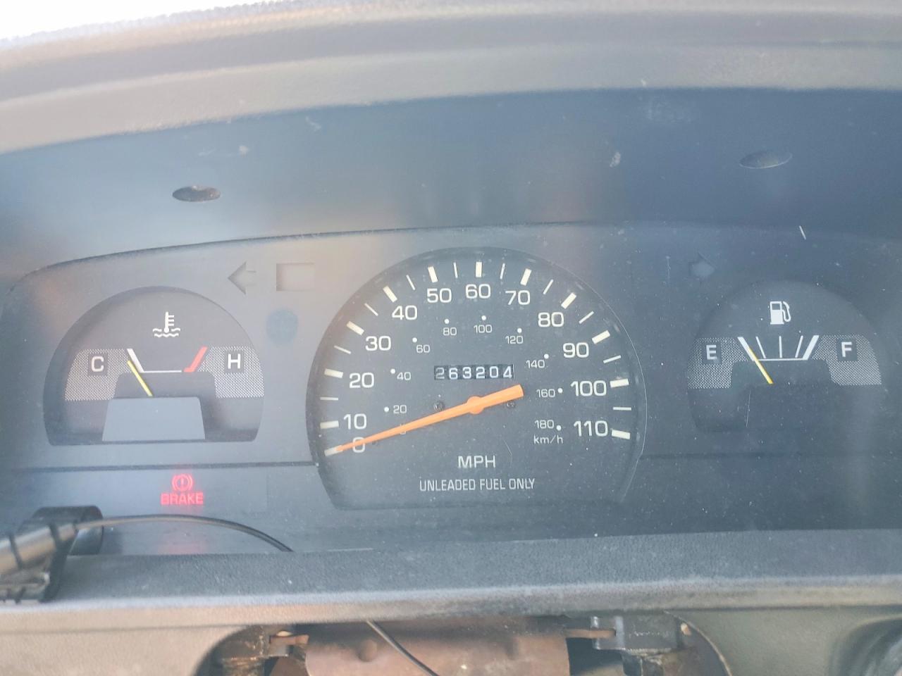 1993 Toyota Pickup 1/2 Ton Short Wheelbase Stb Two Tone vin: 4TARN81A4PZ112395