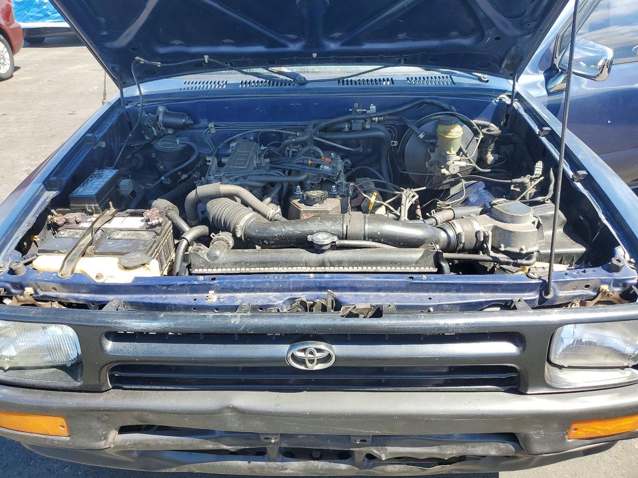 1993 Toyota Pickup 1/2 Ton Short Wheelbase Stb Two Tone vin: 4TARN81A4PZ112395