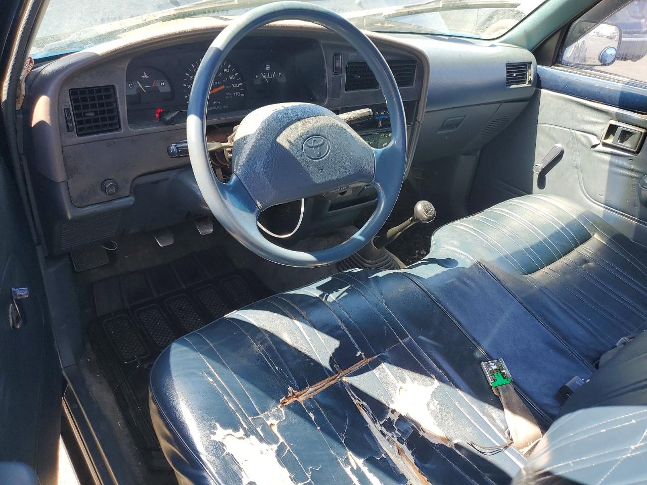 1993 Toyota Pickup 1/2 Ton Short Wheelbase Stb Two Tone vin: 4TARN81A4PZ112395