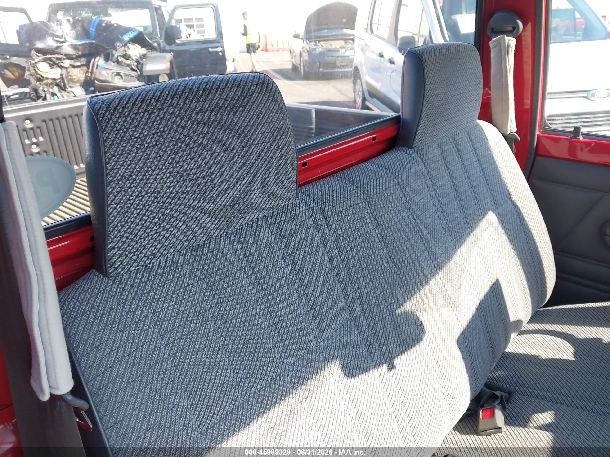 1994 Toyota Pickup 1/2 Ton Short Whlbase Stb Red vin: 4TARN81A4RZ281285