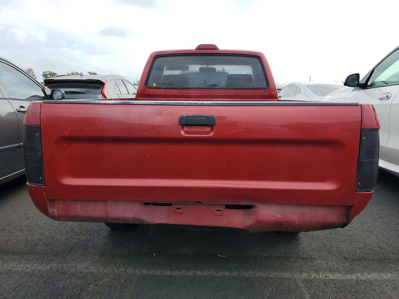 1995 Toyota Pickup Base Бордовый vin: 4TARN81A6SZ317211