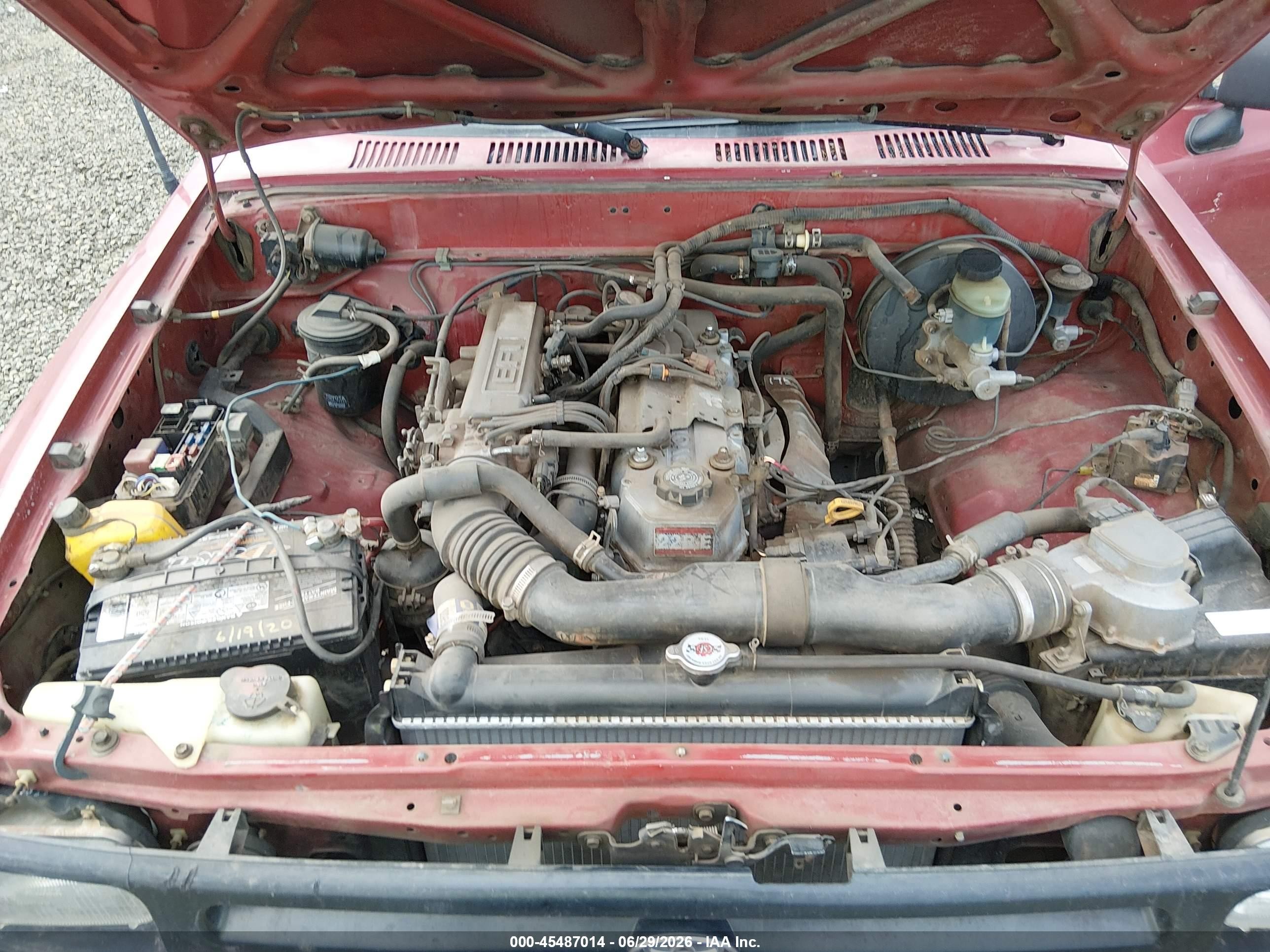 1993 Toyota Pickup 1/2 Ton Short Whlbase Stb Red vin: 4TARN81A7PZ095656