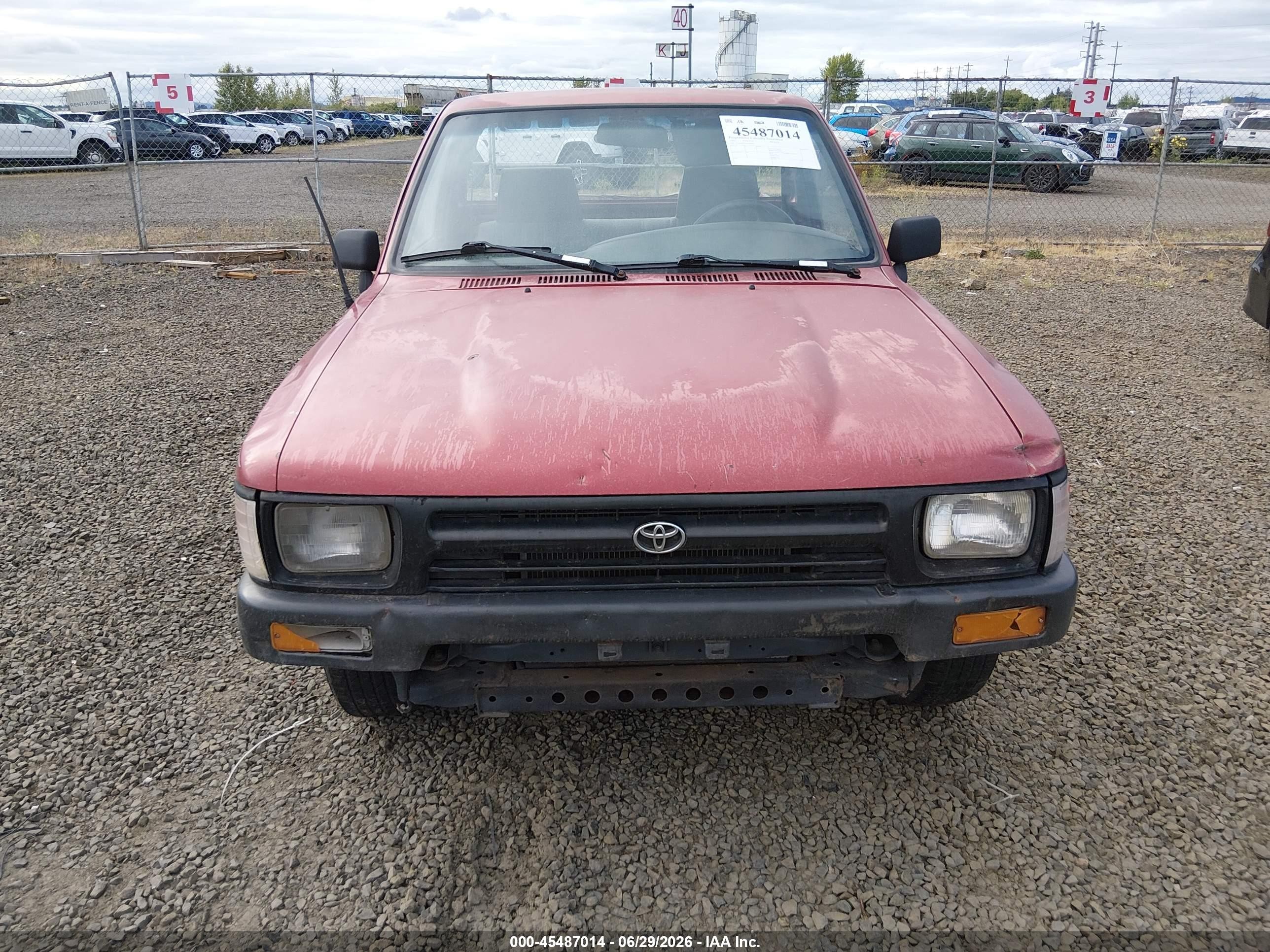 1993 Toyota Pickup 1/2 Ton Short Whlbase Stb Red vin: 4TARN81A7PZ095656