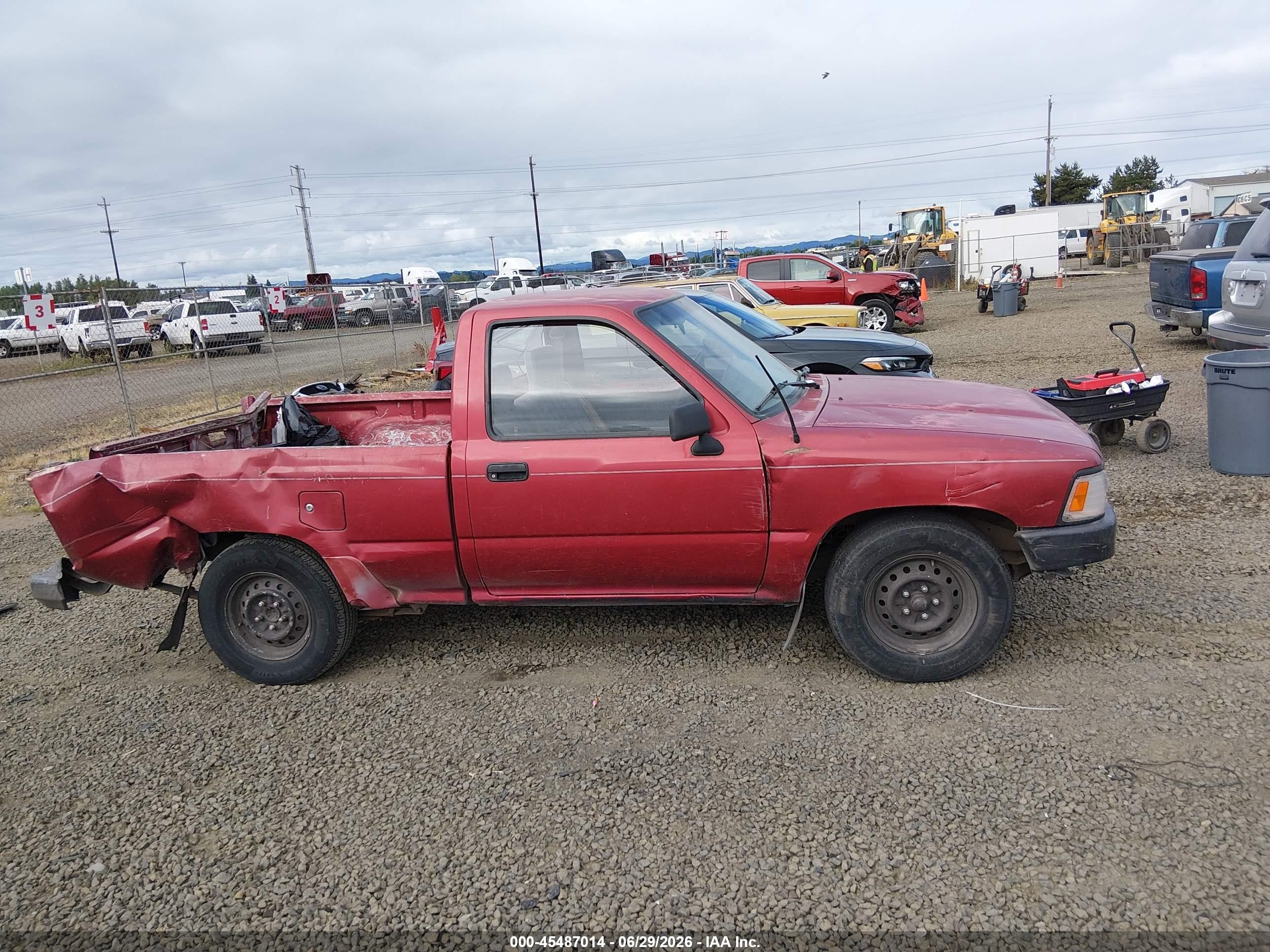 1993 Toyota Pickup 1/2 Ton Short Whlbase Stb Red vin: 4TARN81A7PZ095656