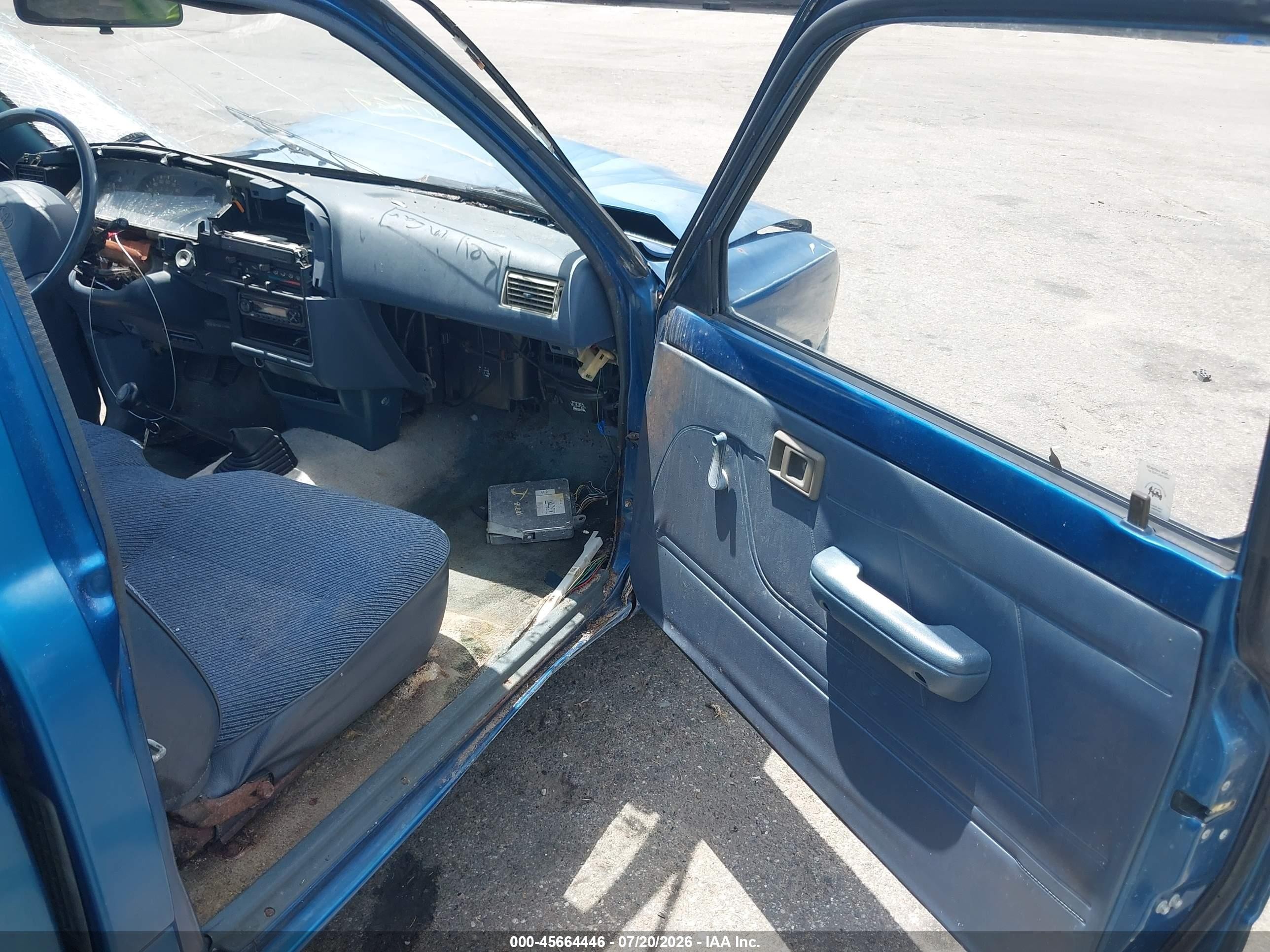 1993 Toyota Pickup 1/2 Ton Short Whlbase Stb Blue vin: 4TARN81A7PZ141857