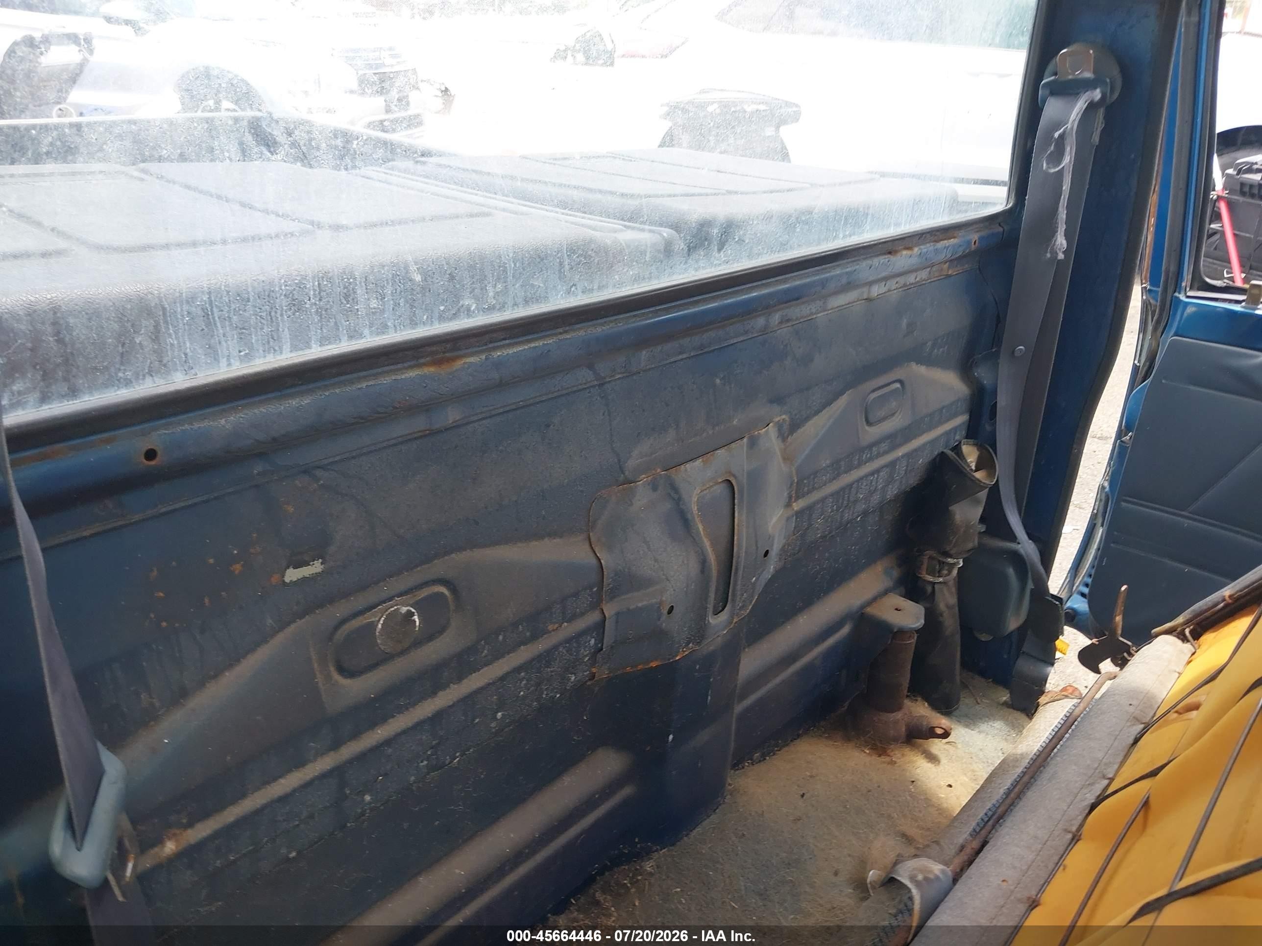 1993 Toyota Pickup 1/2 Ton Short Whlbase Stb Blue vin: 4TARN81A7PZ141857