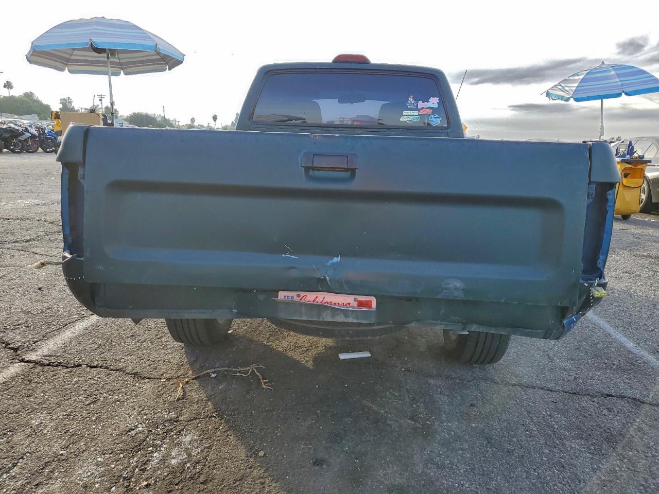 1995 Toyota Pickup 1/2 Ton Short Wheelbase Stb Зеленый vin: 4TARN81A7SZ317539