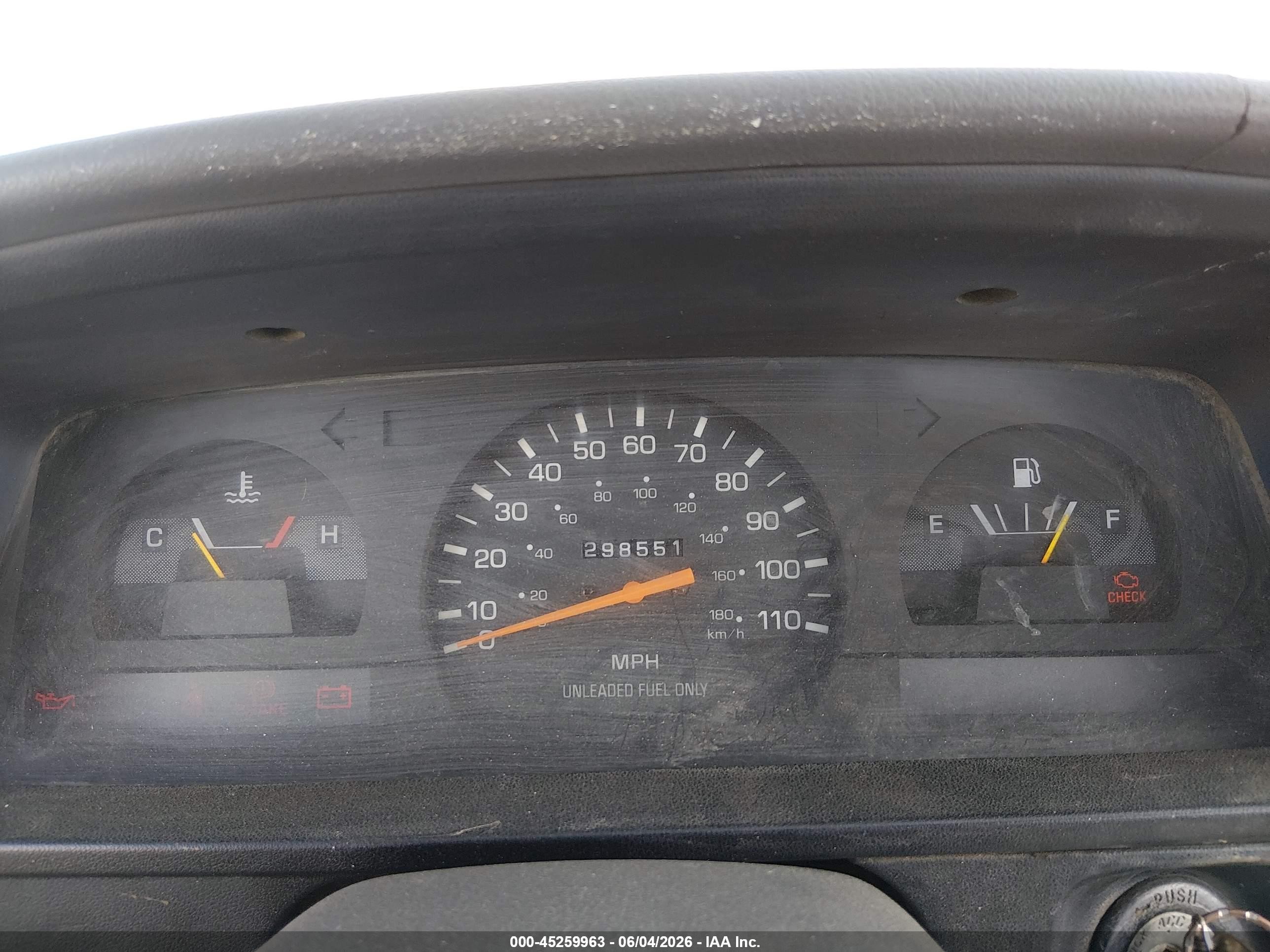 1994 Toyota Pickup 1/2 Ton Short Whlbase Stb Темно-бордовый vin: 4TARN81A8RZ267342