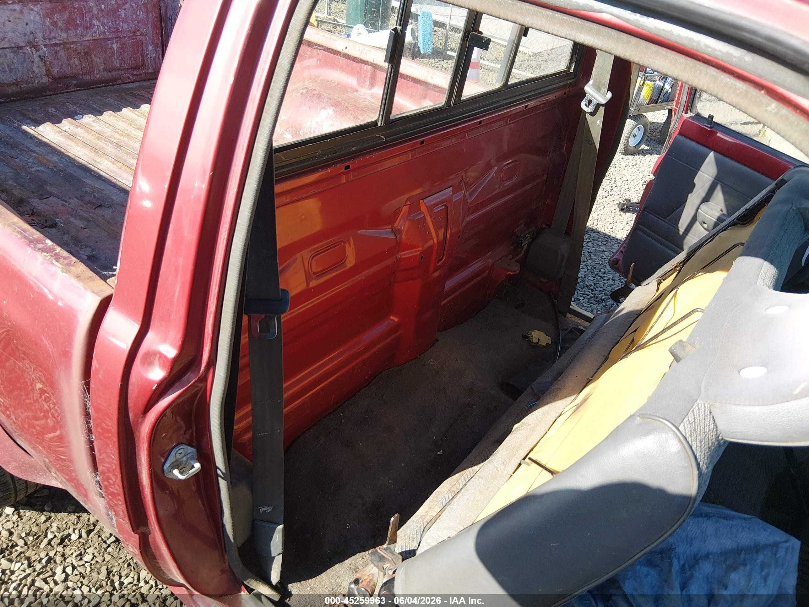 1994 Toyota Pickup 1/2 Ton Short Whlbase Stb Темно-бордовый vin: 4TARN81A8RZ267342