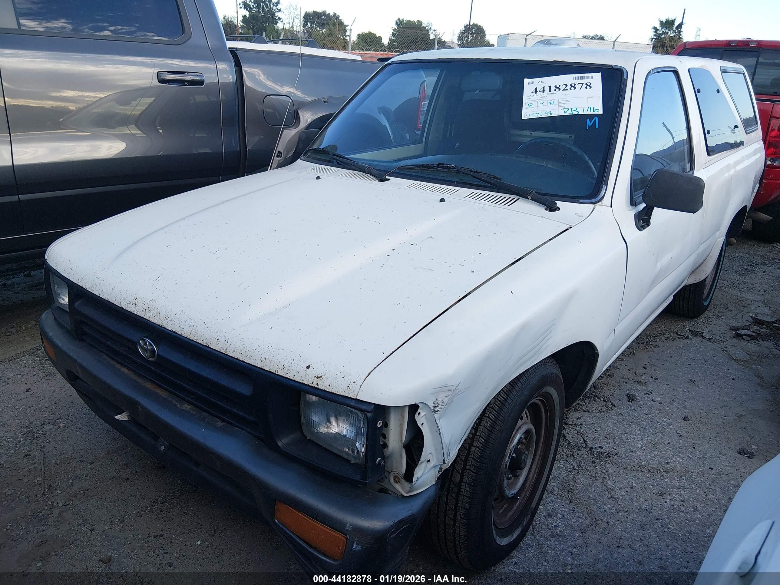 1995 Toyota Pickup 1/2 Ton Short Whlbase Stb White vin: 4TARN81A8SZ329652
