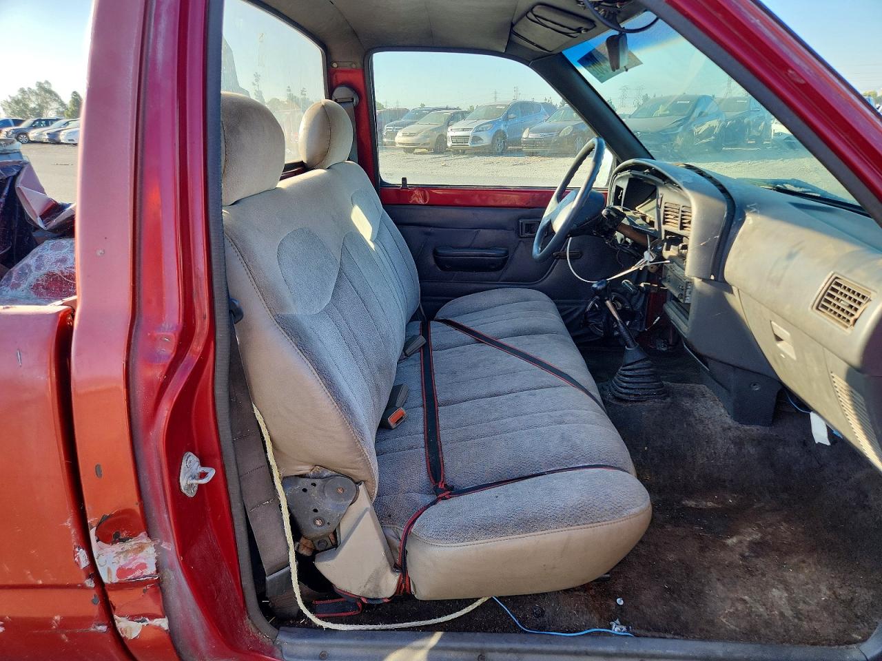 1995 Toyota Pickup Base Red vin: 4TARN81AXSZ319270
