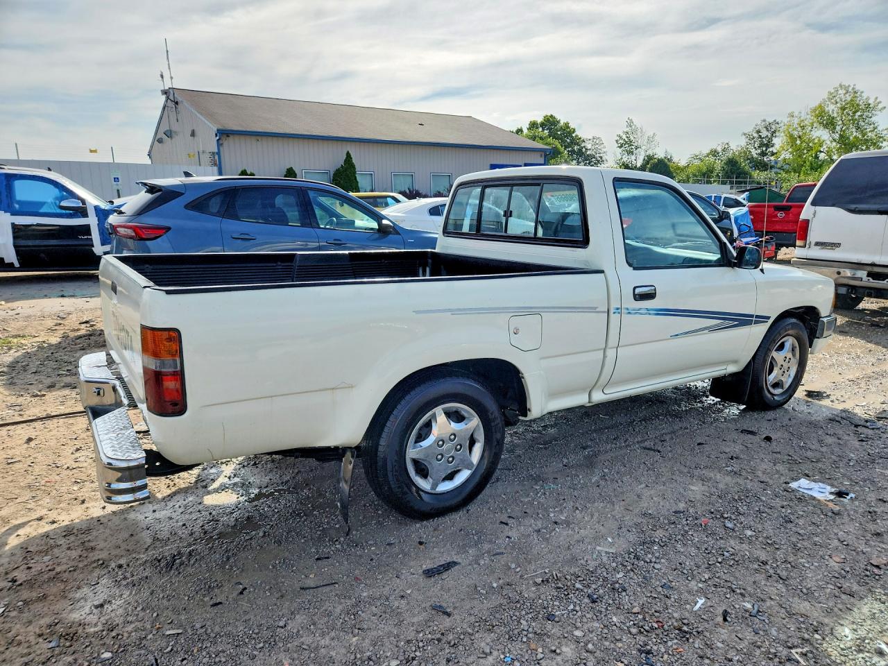 1992 Toyota Pickup 1/2 Ton Short Wheelbase Dlx White vin: 4TARN81P6NZ001607