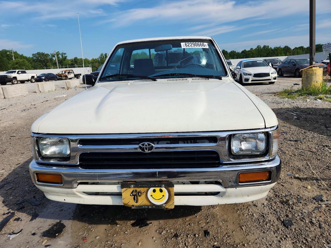 1992 Toyota Pickup 1/2 Ton Short Wheelbase Dlx White vin: 4TARN81P6NZ001607