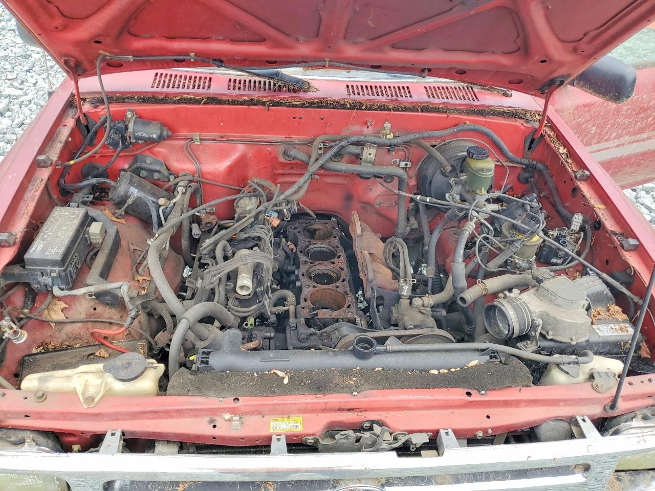 1994 Toyota Pickup 1/2 Ton Short Wheelbase Dx Red vin: 4TARN81P7RZ278370