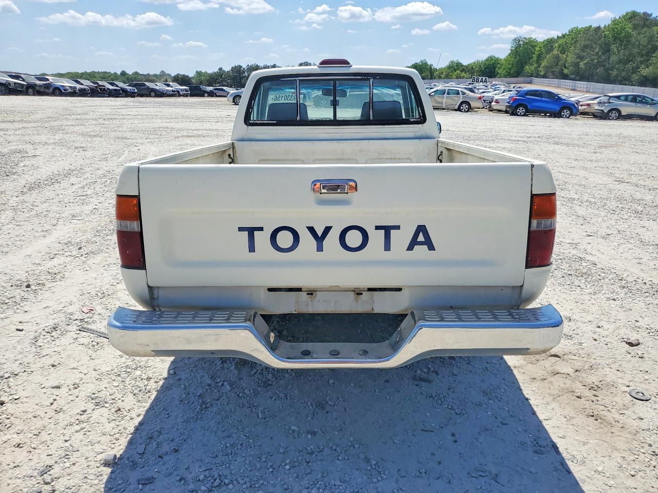 1994 Toyota Pickup Dx White vin: 4TARN81P8RZ279804