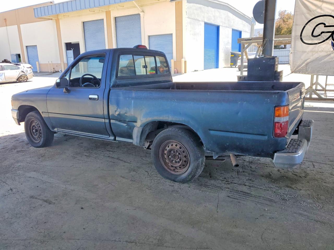 1995 Toyota Pickup 1/2 Ton Short Wheelbase Dx Green vin: 4TARN81P9SZ321709