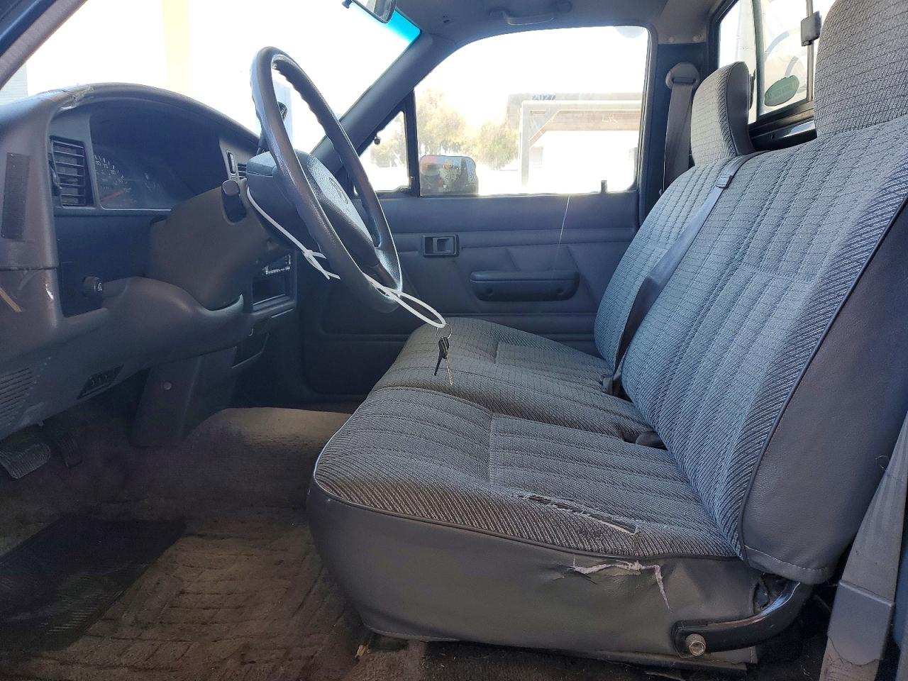1995 Toyota Pickup 1/2 Ton Short Wheelbase Dx Green vin: 4TARN81P9SZ321709