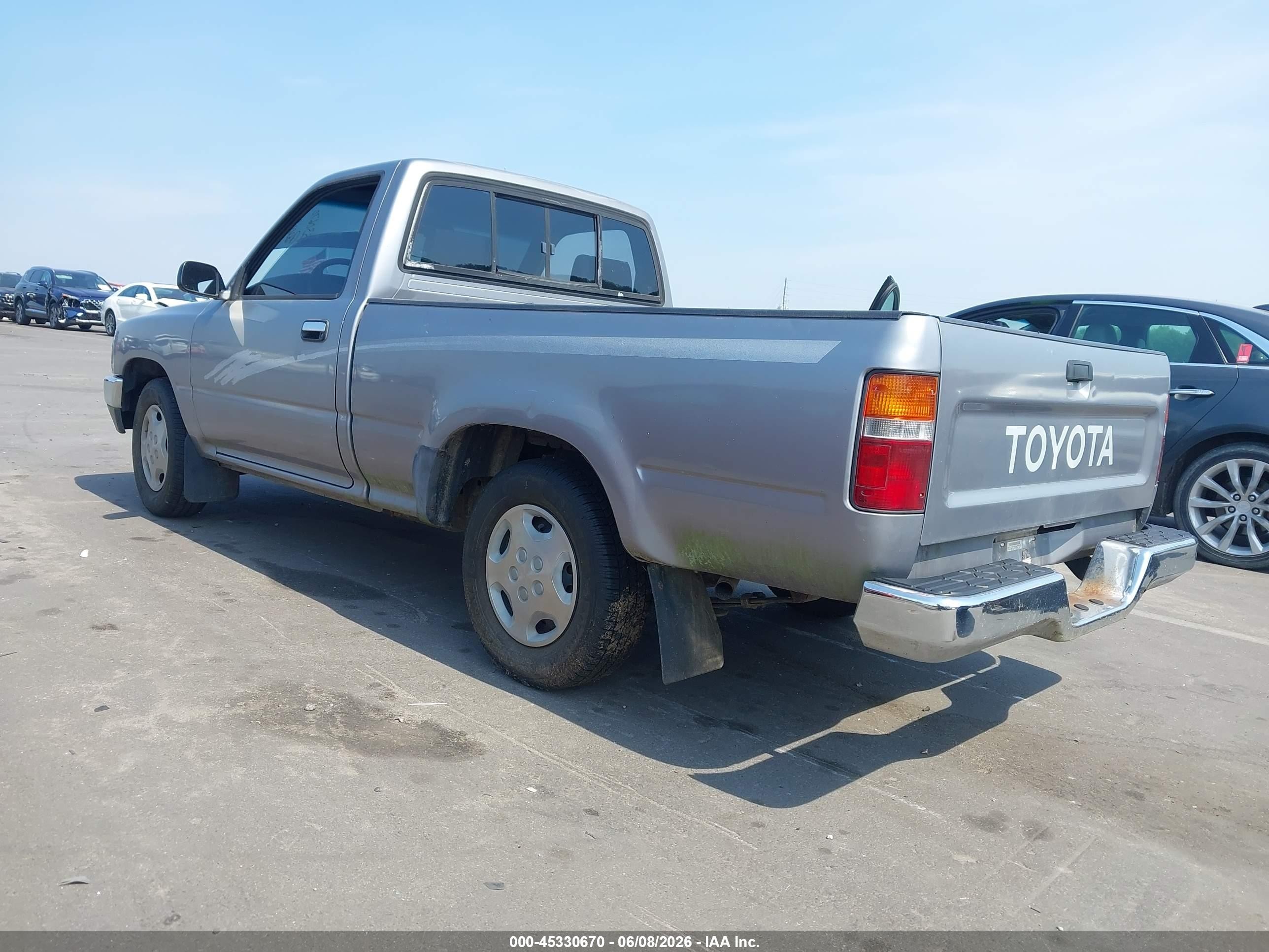 1993 Toyota Pickup 1/2 Ton Short Whlbse Dx Silver vin: 4TARN81PXPZ089015