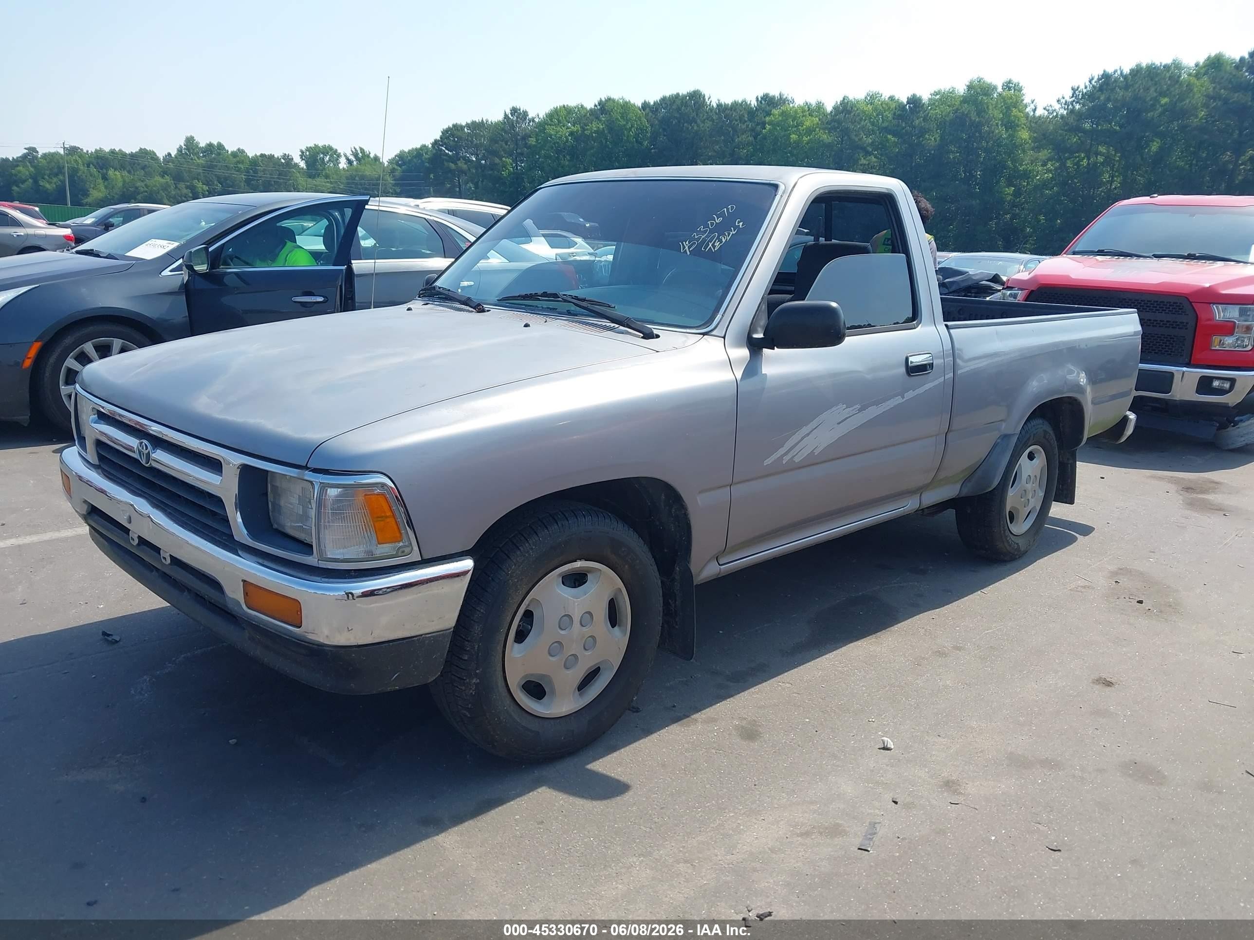 1993 Toyota Pickup 1/2 Ton Short Whlbse Dx Silver vin: 4TARN81PXPZ089015