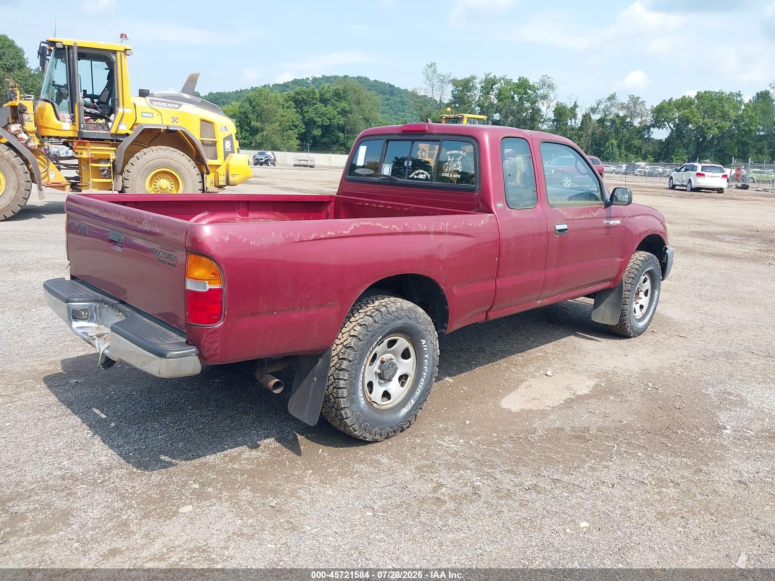1998 Toyota Tacoma Prerunner Maroon vin: 4TASM92N1WZ150595