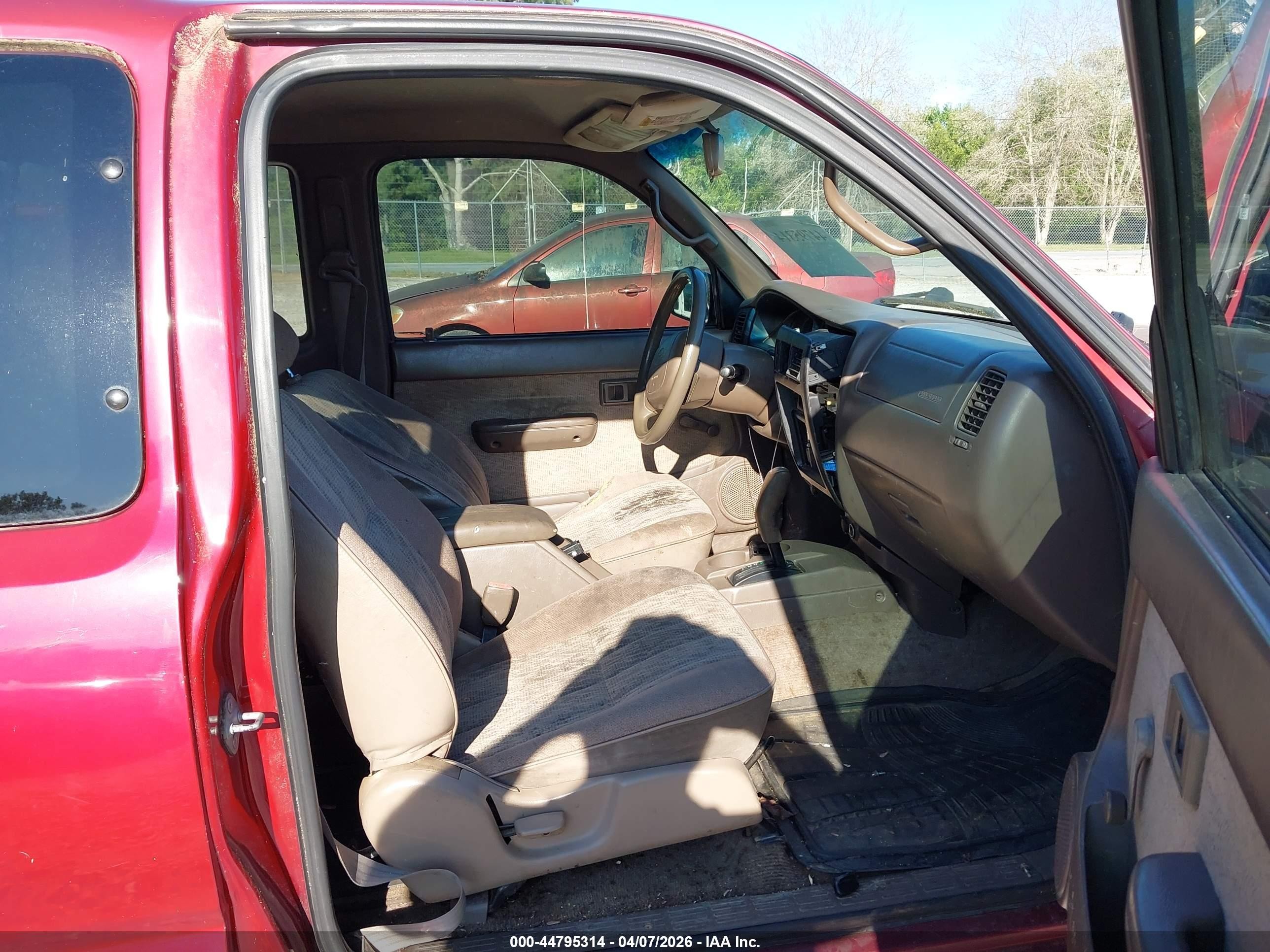 1999 Toyota Tacoma Prerunner Red vin: 4TASM92N2XZ420838