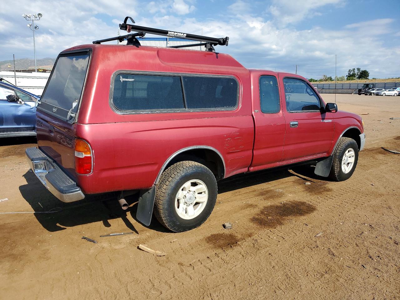 1998 Toyota Tacoma Xtracab Prerunner Red vin: 4TASM92N4WZ114030